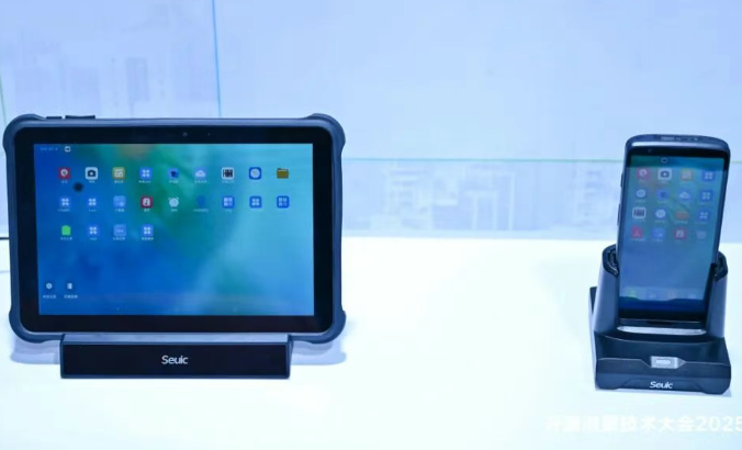 開源鴻蒙技術大會2025|東集鴻蒙5.0智能終端驚艷亮相，賦能信創(chuàng)產(chǎn)業(yè)數(shù)字化轉型