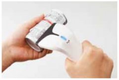 采用了觸控讀取，操作極為簡單